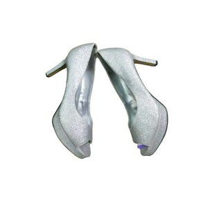 Bandolino Silver Strappy Heels